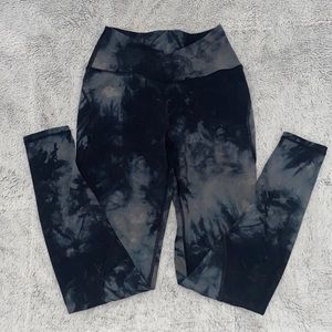SOLD Alphalete surface path leggings